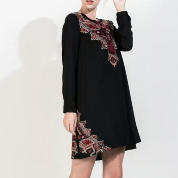 THML BOHEMIAN Tunic Black Embroidered Mini Shift Dress Sz XS - Picture 2 of 9